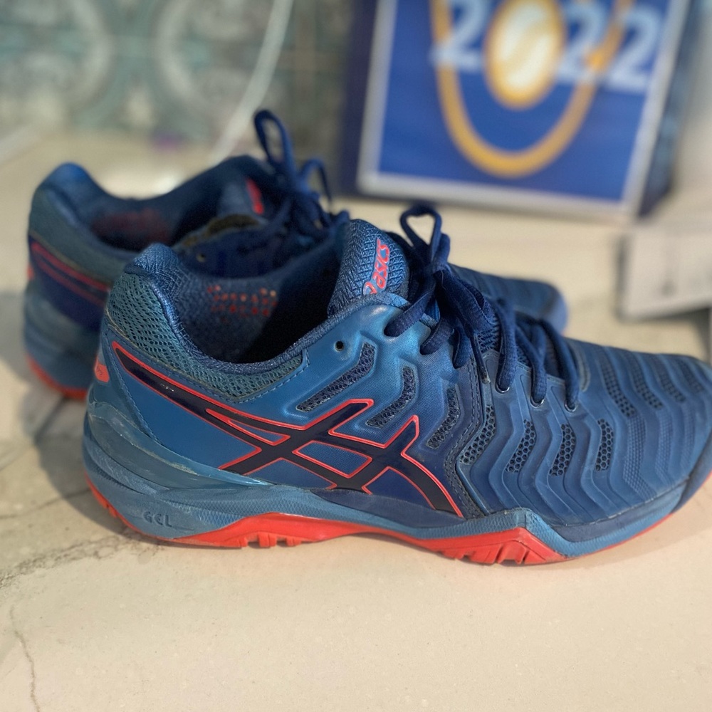 Mens ASICS Tennis shoes